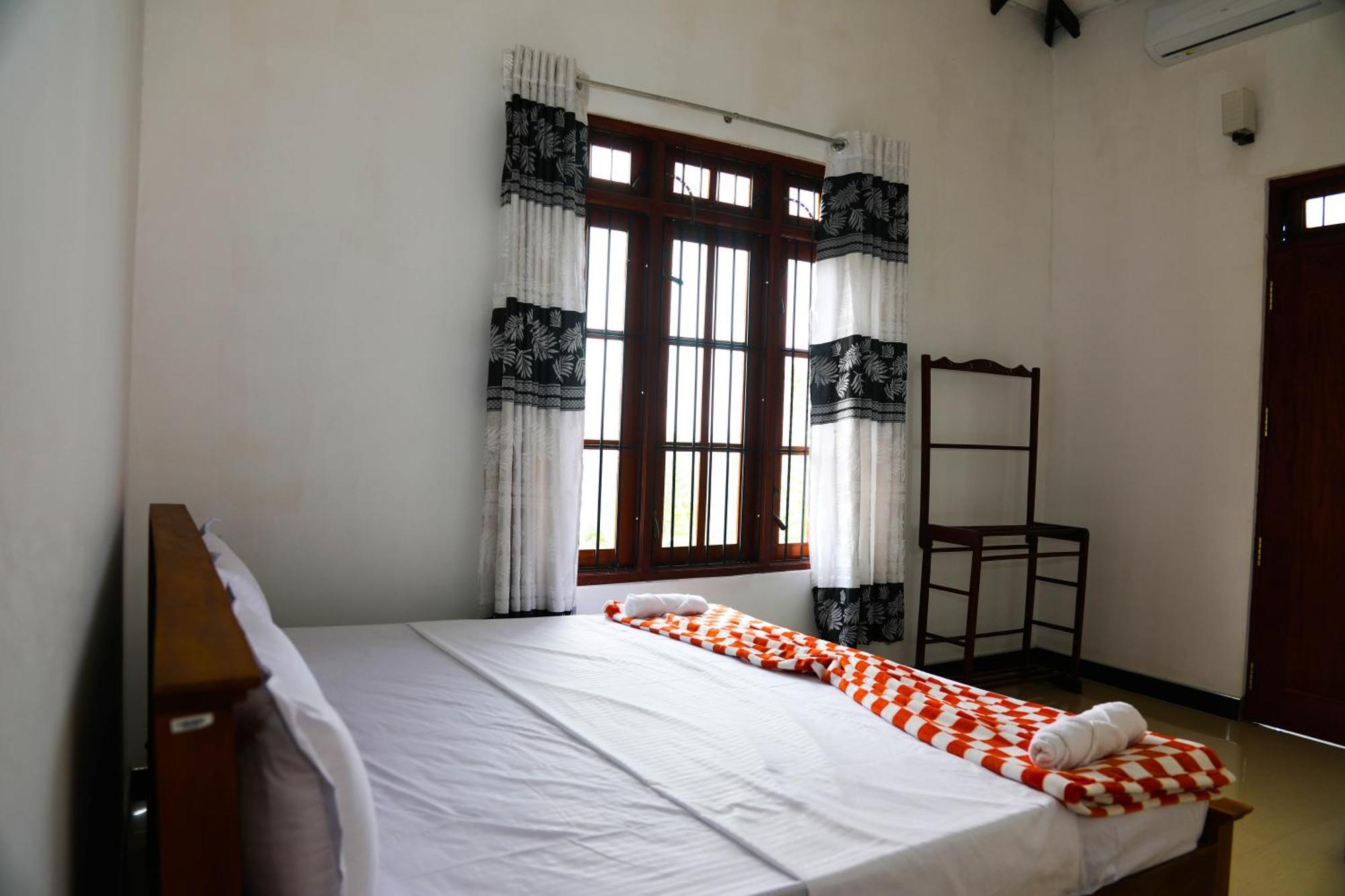 Mountain Bliss Villa Peradeniya Bagian luar foto