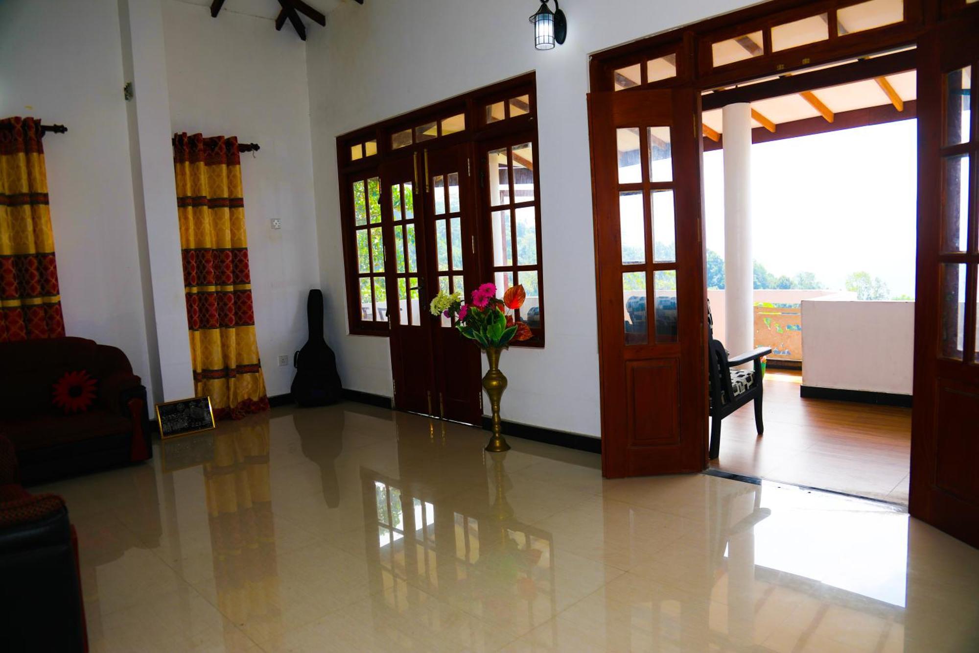 Mountain Bliss Villa Peradeniya Bagian luar foto